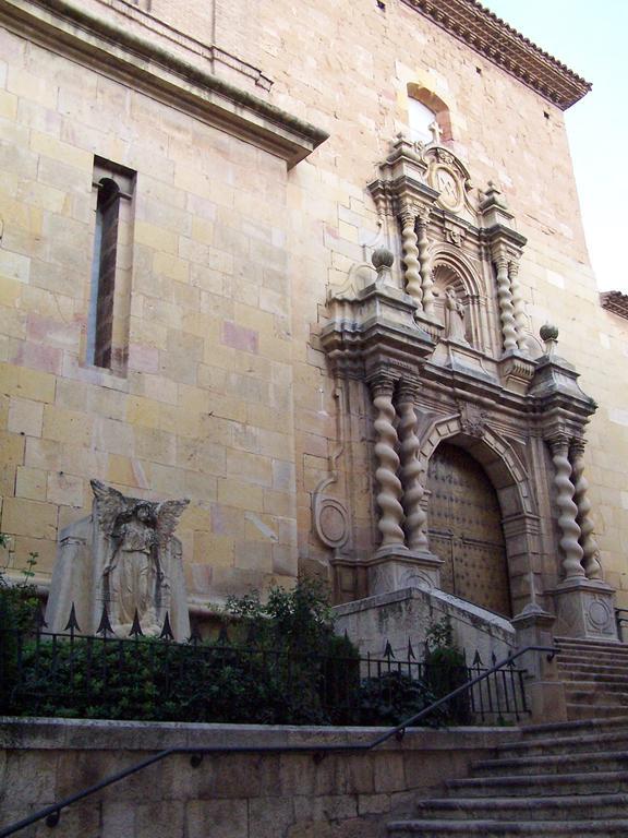 Hostal Restaurante El Castillo Alcorisa Exterior photo