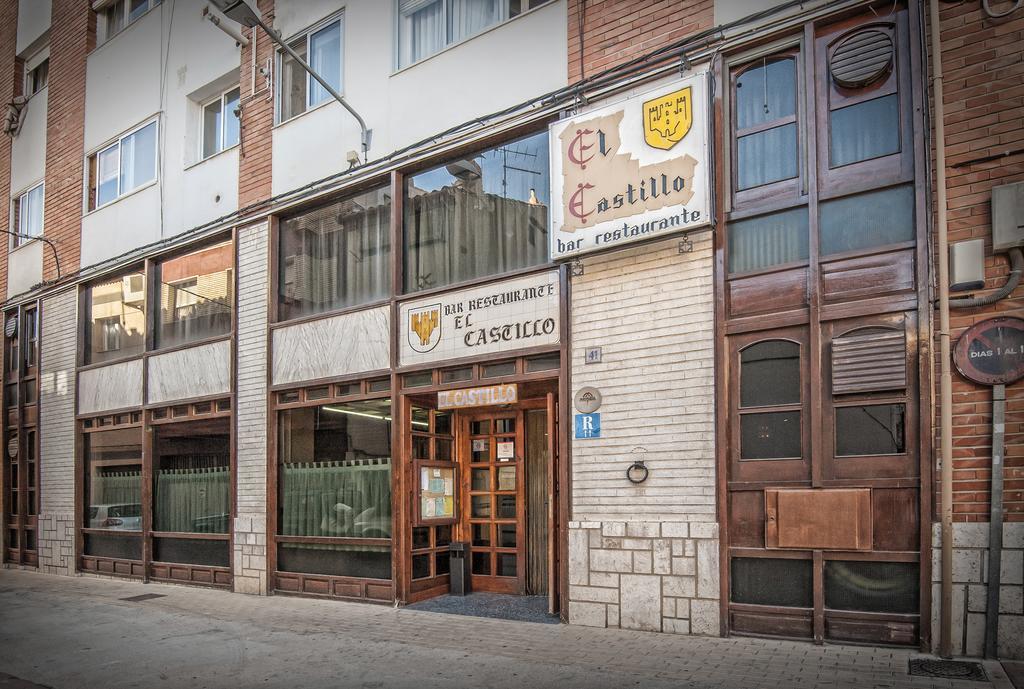 Hostal Restaurante El Castillo Alcorisa Exterior photo