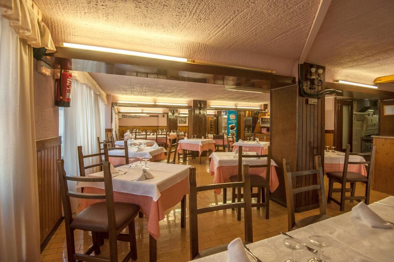 Hostal Restaurante El Castillo Alcorisa Exterior photo